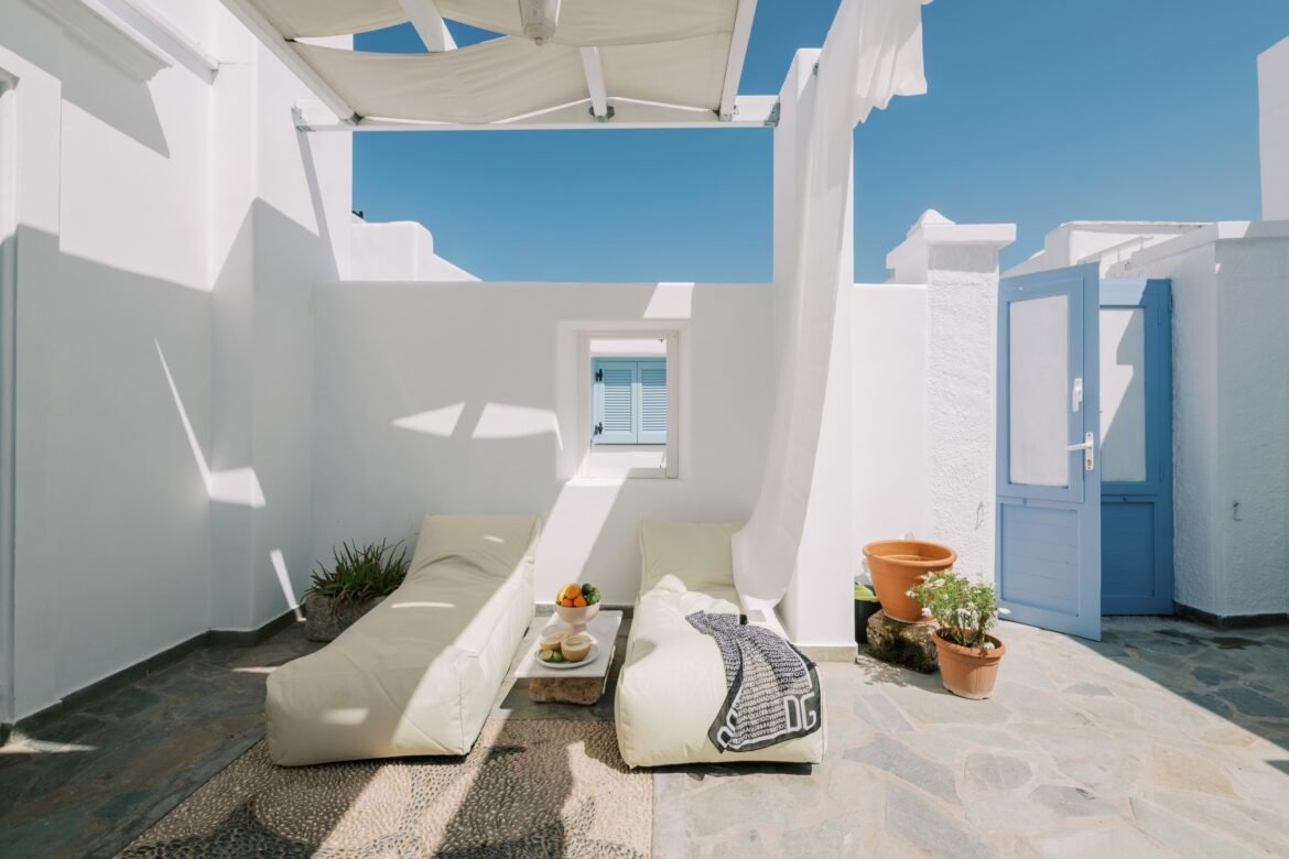 Aegean Nest